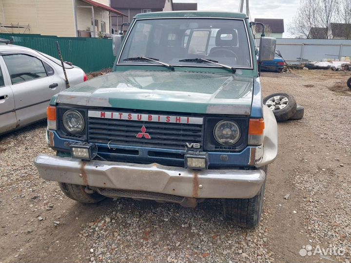 Mitsubishi Pajero 1 в разборе