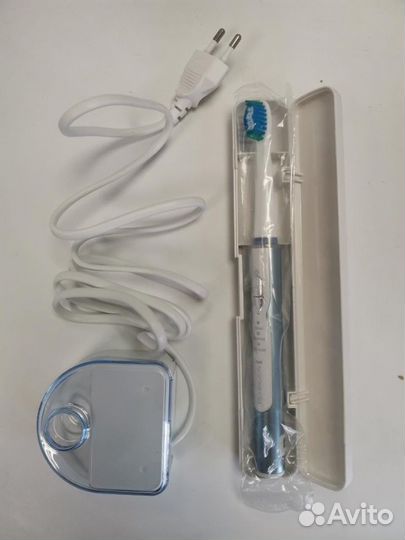 Зубная щетка