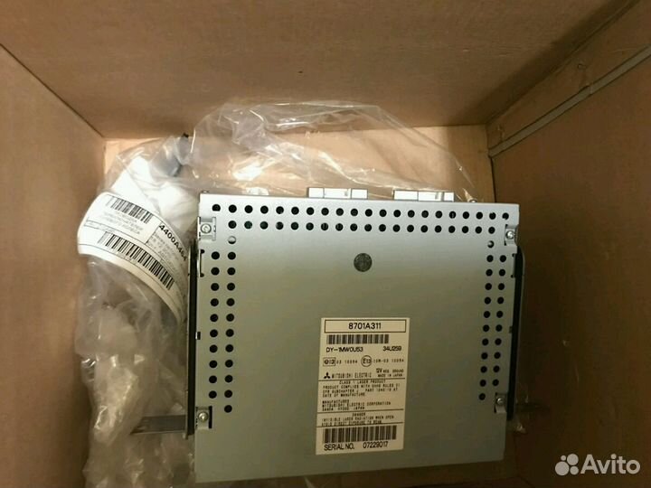 Штатная магнитола для Mitsubishi pajero 4