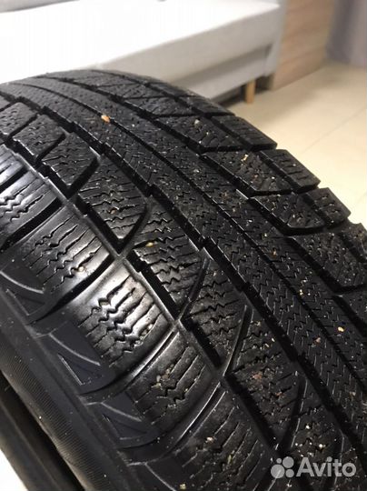 Triangle Snowlink TWT02 215/60 R16