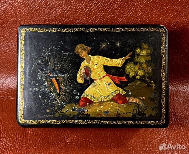 Шкатулка Холуй живописная (худ. Андрусов) 1950-е