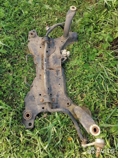 Передний подрамник Ford Focus 2