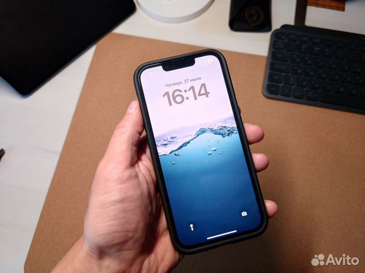 Чехол Nomad для iPhone 13