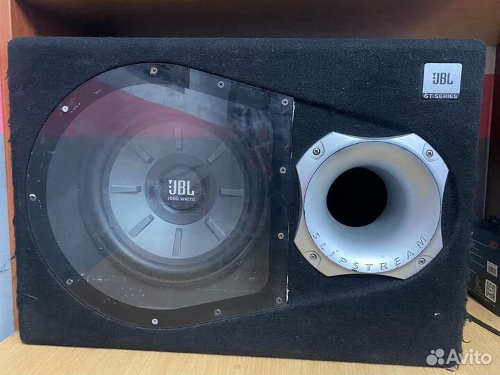 Сабвуфер в машину