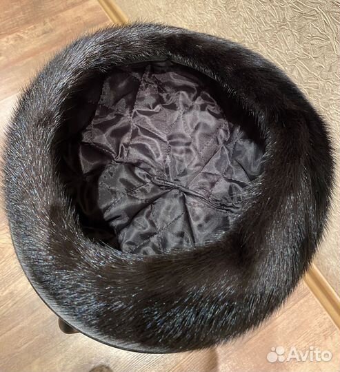 Берет женский норковый, новый, размер 56-58