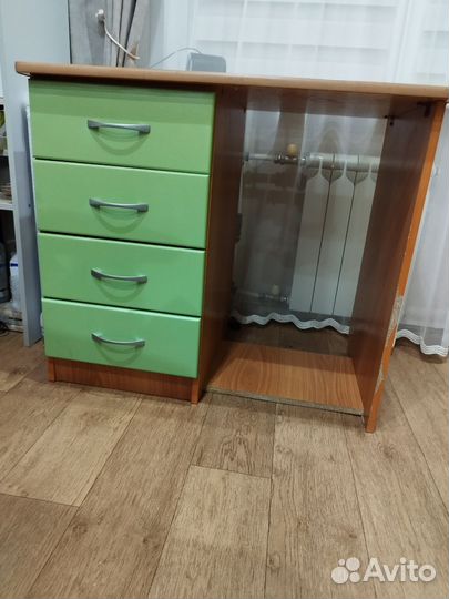 Письменный стол