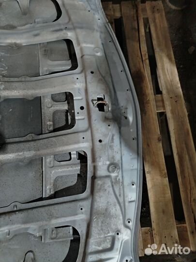 Капот Toyota Corolla E150