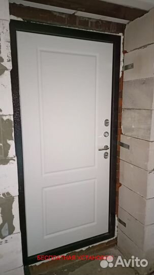 Дверь входная с зеркалом с бесплатной установкой