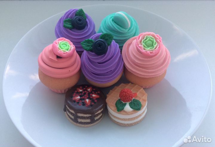 Пирожное из полимерной глины