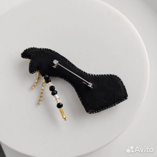 Брошь из бисера туфля черная