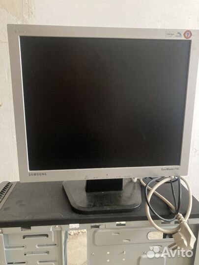 Монитор Samsung syncmaster 710v
