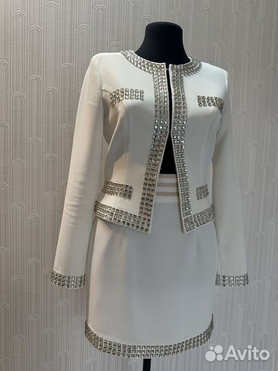 Женский костюм белый, размер S