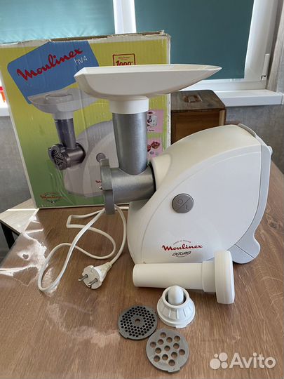 Мясорубка электрическая