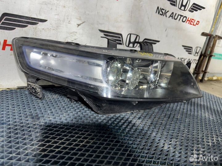 Фара ксеноновая правая Honda Accord CL7 K20A 2006