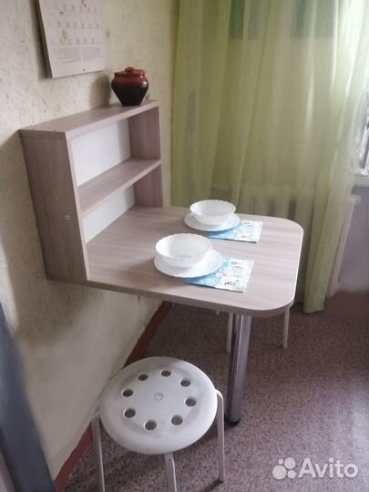 Стол обеденный