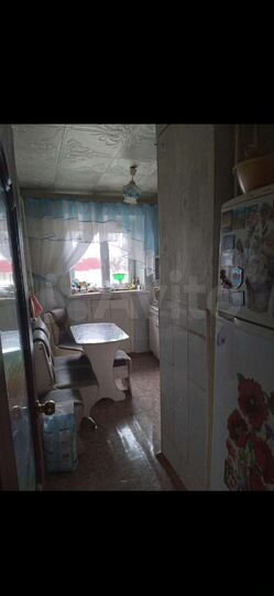 Доля в 4-к. квартире, 71,8 м², 1/5 эт.