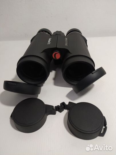 Бинокль Celestron Outland X 10x42