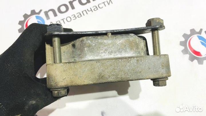 Кронштейн МКПП Volkswagen Jetta 5 седан 1.6 BSE