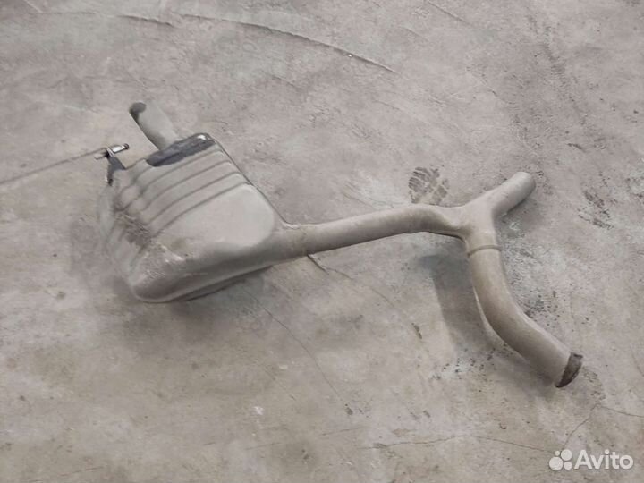 Глушитель левый на Mercedes c 205