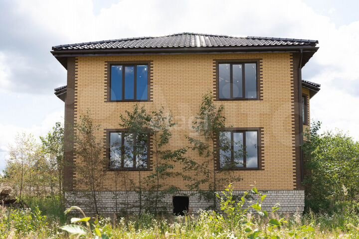 Дом 350 м² на участке 15 сот.