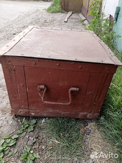 Антикварный сундук