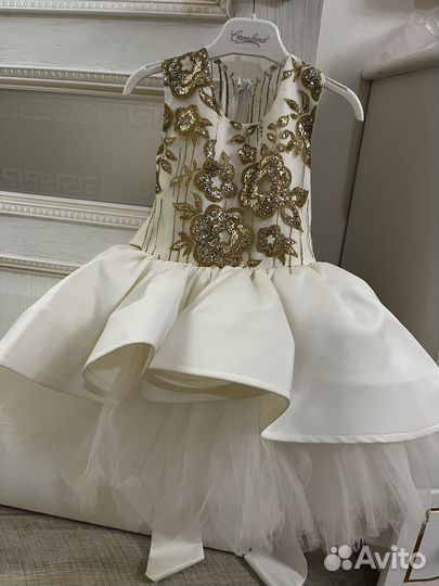 Платье праздничное 98
