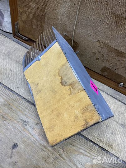 Комбаин для сбора ягод старого СССР образца