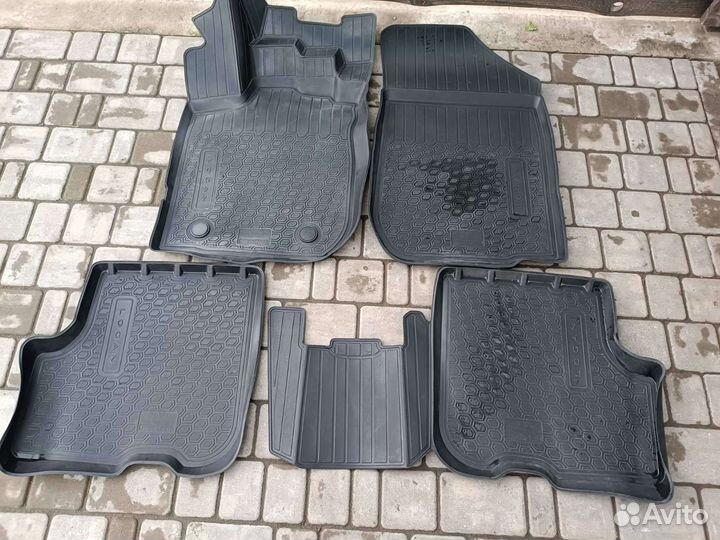 Коврики салона Рено Логан 2, Сандеро 2