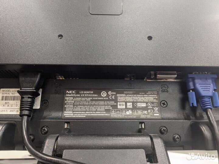 Мониторы Samsung 22 дюйма FullHd dvi vga