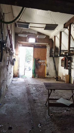 Гараж, > 30 м²