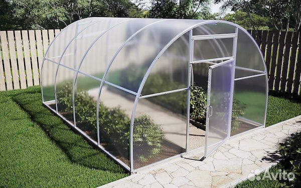 Теплица с поликарбонатом