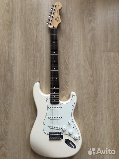 Fender Standard Stratocaster Arctic White 2014
