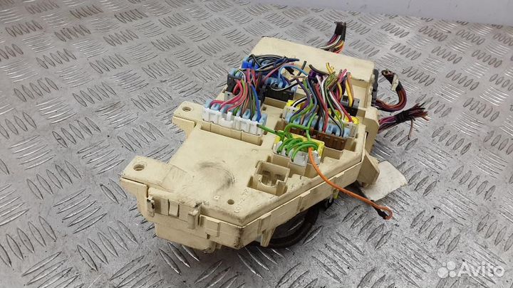 Блок предохранителей Chrysler Sebring