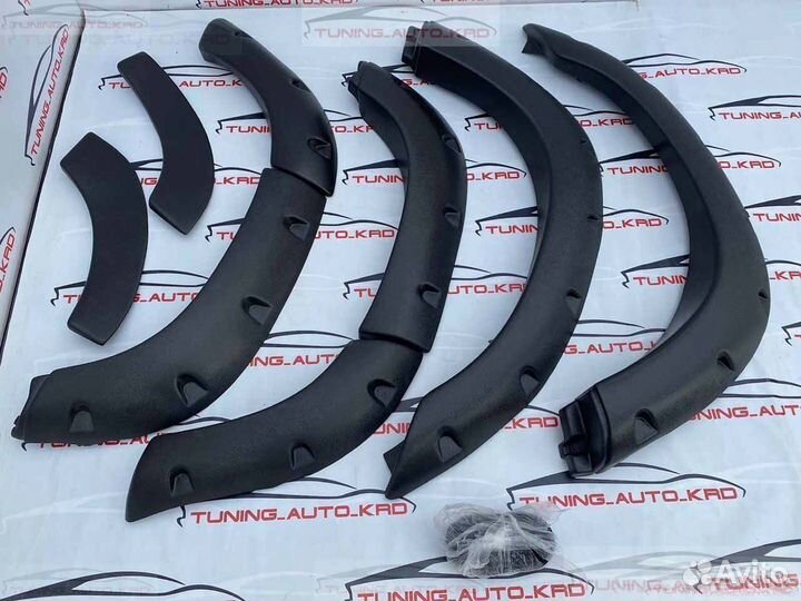 Фендера Расширители арок Toyota Hi Lux тонкие X977