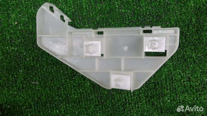 Крепление бампера переднее правое Honda Cr-V RD5