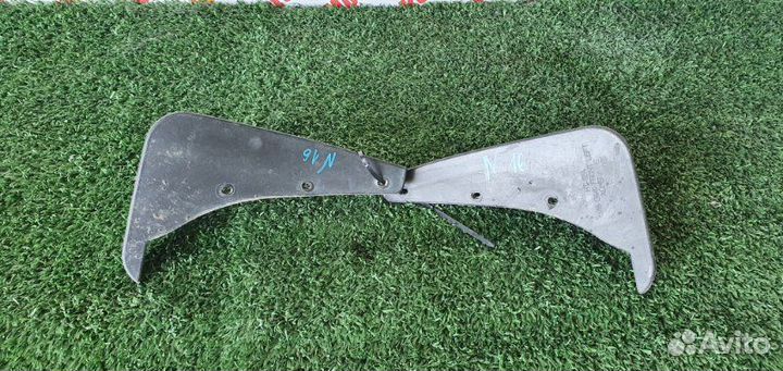 Брызговик Nissan Almera QG10 QG18 1.8 2001