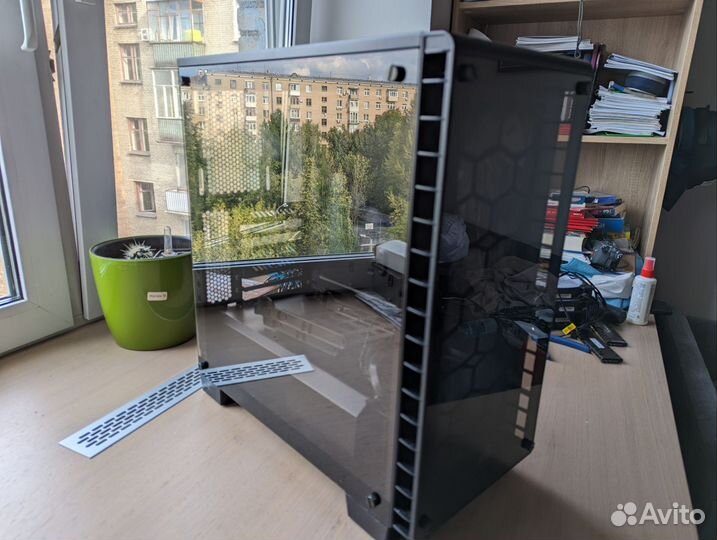 Корпус Corsair Cristal 460х