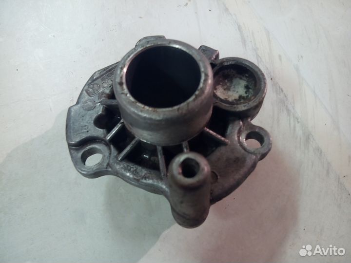 Насос водяной (помпа) корпус VW audi
