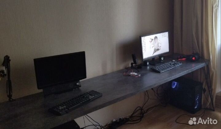 Большой стол