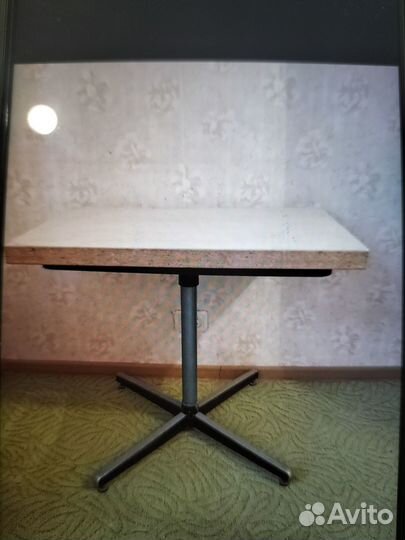 Металлическая подставка под тв на ножках (СССР)