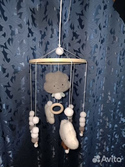Мобиль на кроватку новый