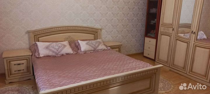 Спальный гарнитур