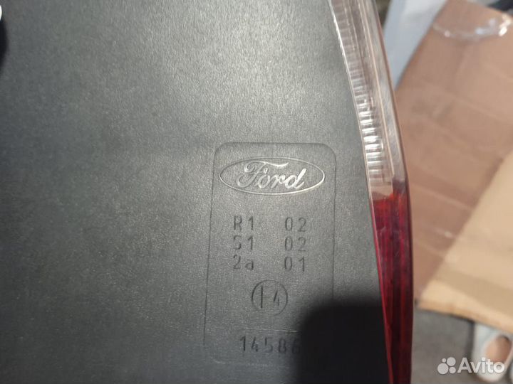 Фонарь задний правый в крыло Ford Mondeo 4