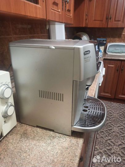 Кофемашина delonghi magnifica pronto cappuccino