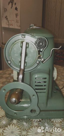 Швейная машинка модель 7