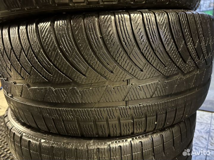 Michelin Alpin 4 245/40 R19 и 275/35 R19 100