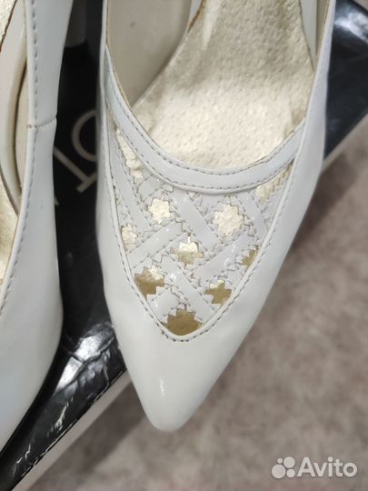 Туфли женские 40 размер белые