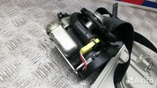 Ремень безопасности с пиропатроном сиденья передне