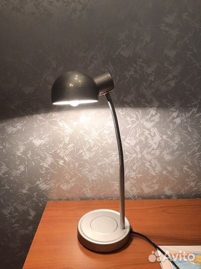 Лампа настольная