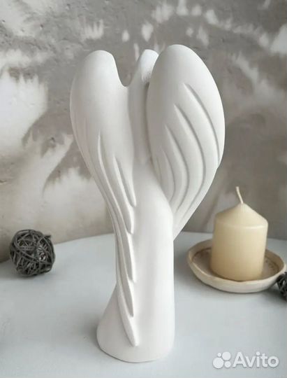 Ангел из гипса